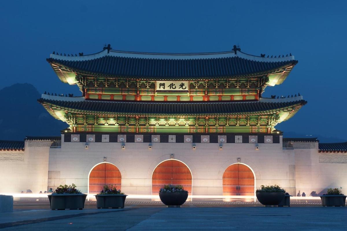 Seoyuni 6 People 7 Minutes From Hyehwa Station Gwanghwamun Hanok Village 5 Minutes By Airport Bus *
